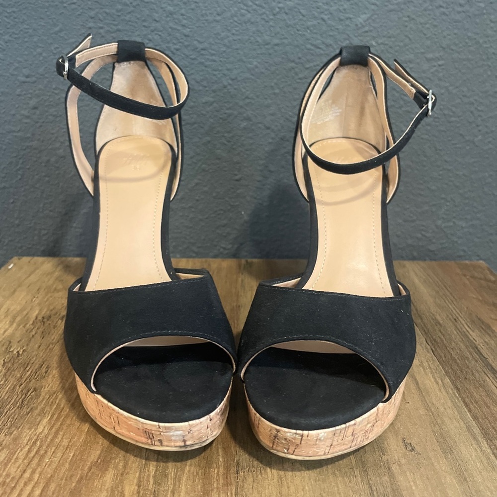 Black Wedges